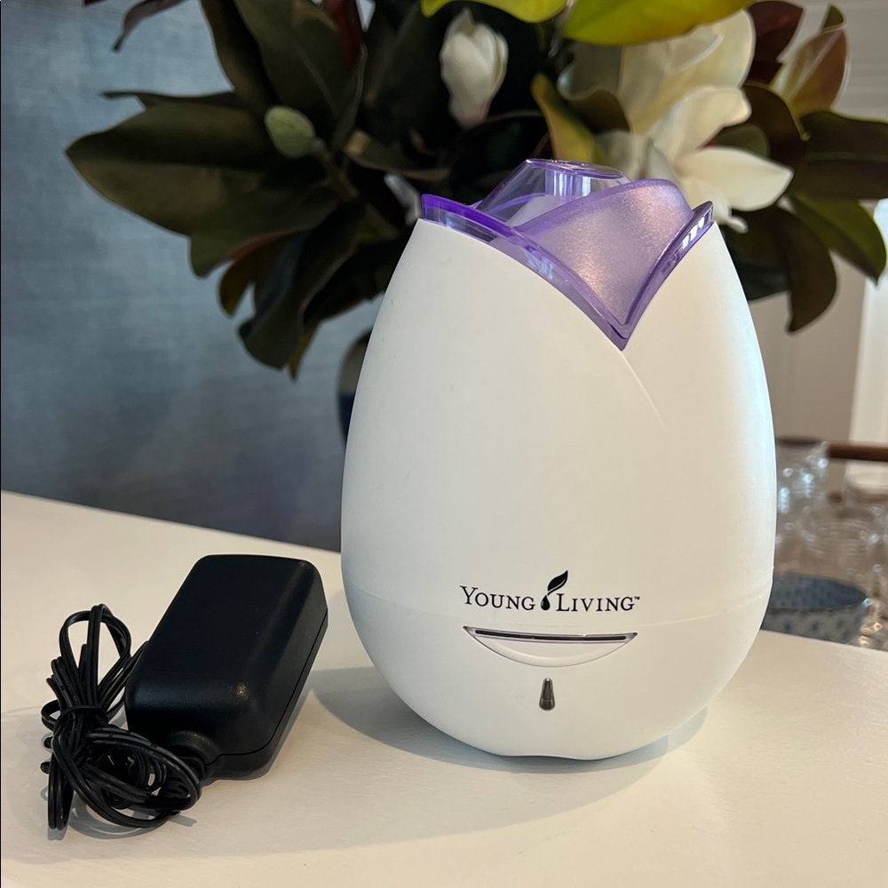 Young Living White and Purple Aroma Diffuser